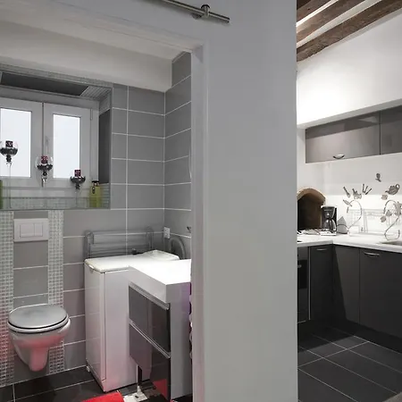 Boutebrie Apartment *